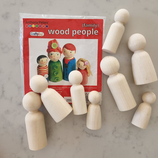 Wooden Family: Set of 8